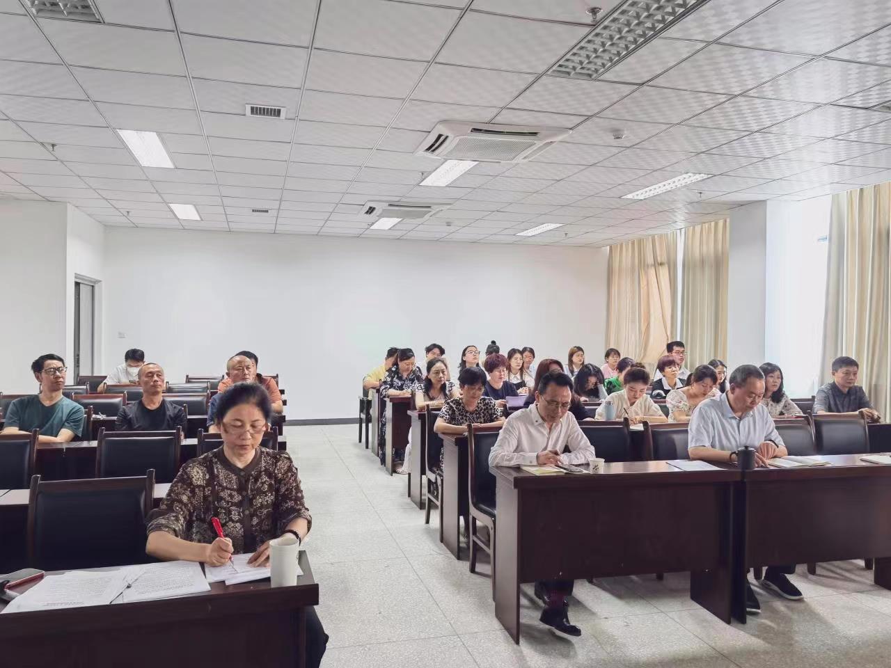 集体.jpg 集体.jpg